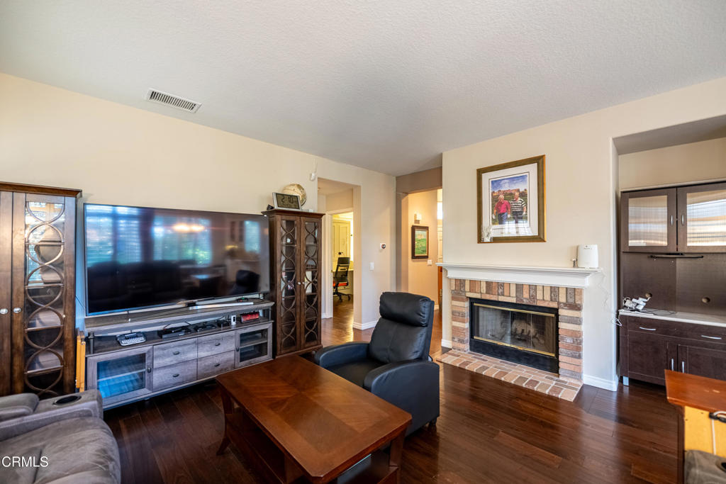 MLS #V1-33566 image #7