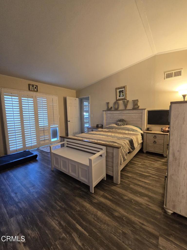 MLS #V1-33569 image #16