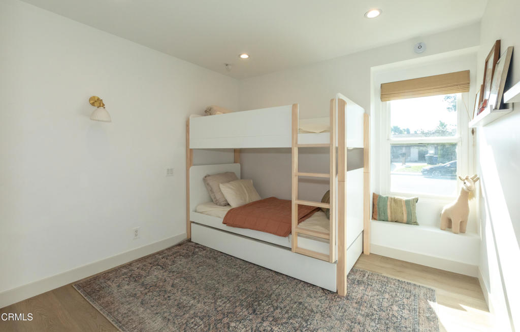 MLS #V1-33570 image #18