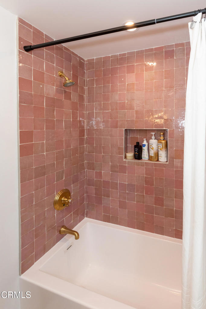 MLS #V1-33570 image #19