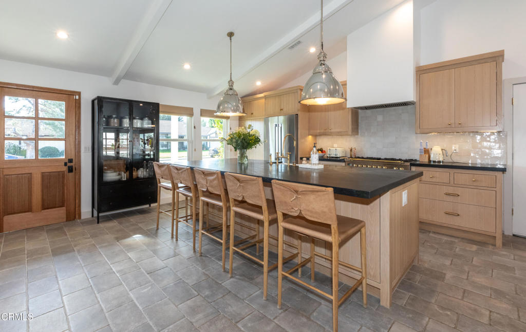 MLS #V1-33570 image #7