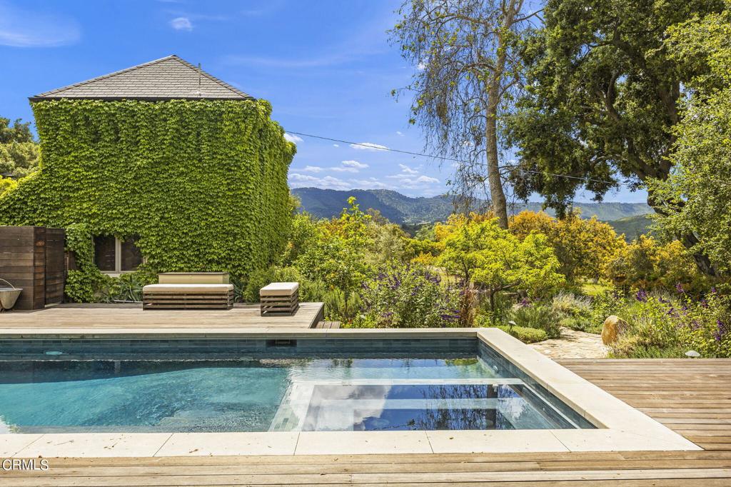 MLS #V1-33571 image #2