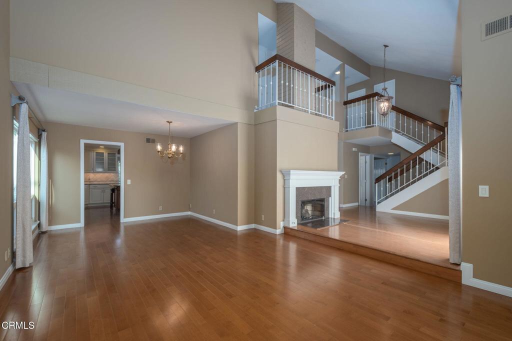 MLS #V1-33572 image #10