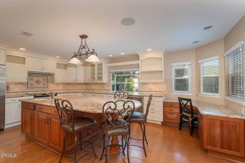 MLS #V1-33572 image #13