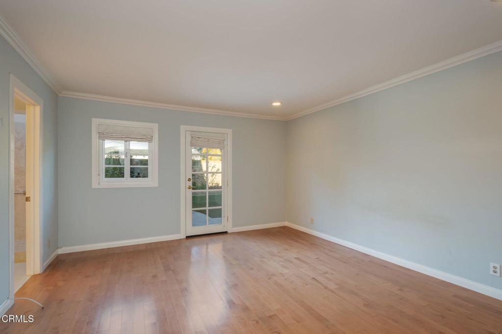 MLS #V1-33572 image #18