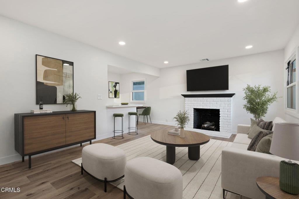 MLS #V1-33573 image #2