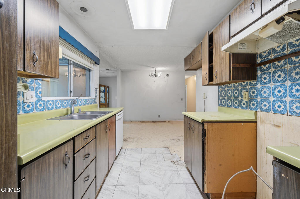 MLS #V1-33579 image #6