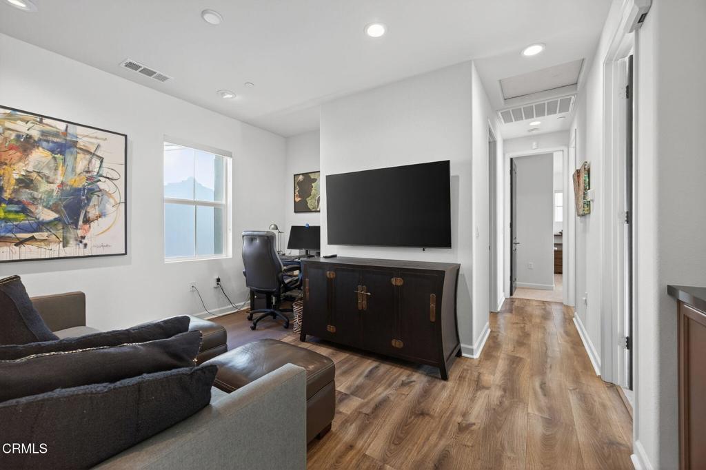 MLS #V1-33581 image #23