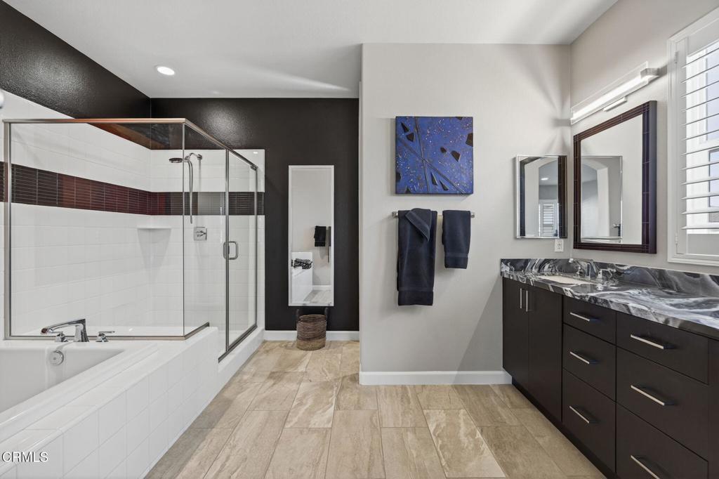 MLS #V1-33581 image #26