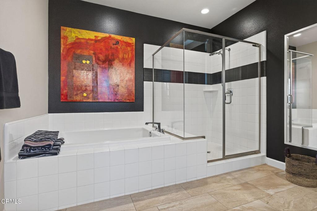 MLS #V1-33581 image #28