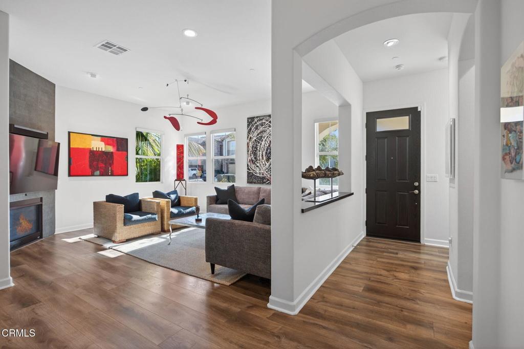 MLS #V1-33581 image #3