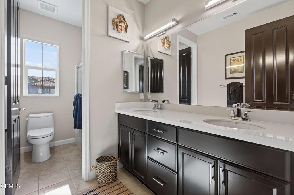 MLS #V1-33581 image #32