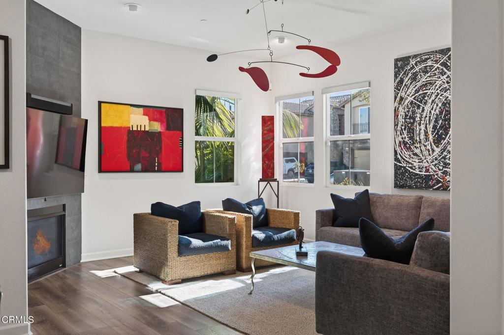 MLS #V1-33581 image #4