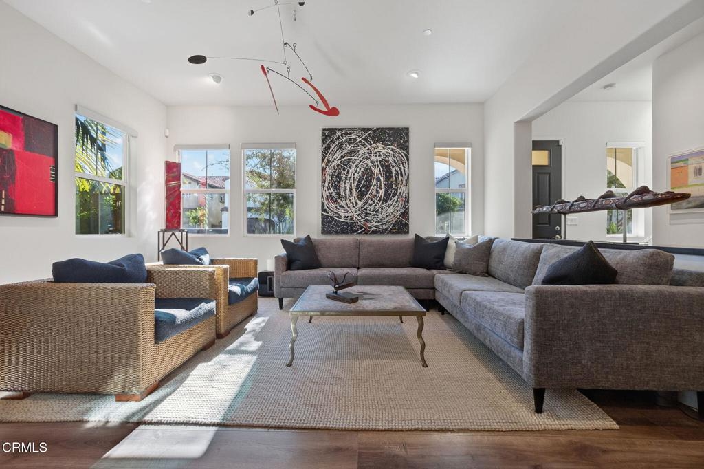 MLS #V1-33581 image #6