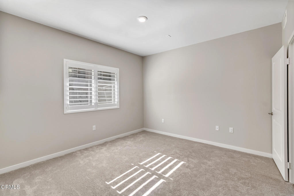 MLS #V1-33585 image #6