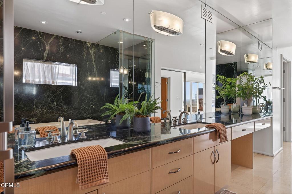 MLS #V1-33588 image #25