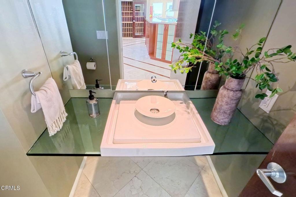 MLS #V1-33588 image #31