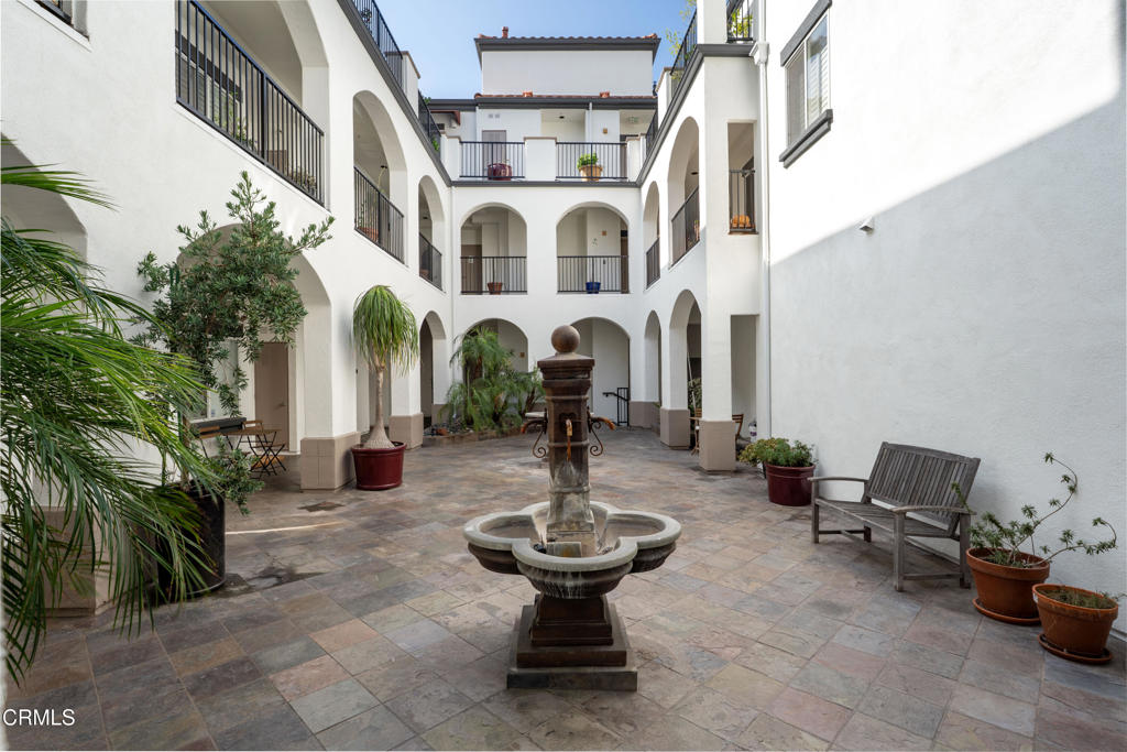 MLS #V1-33588 image #4