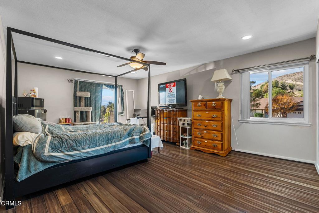 MLS #V1-33589 image #27