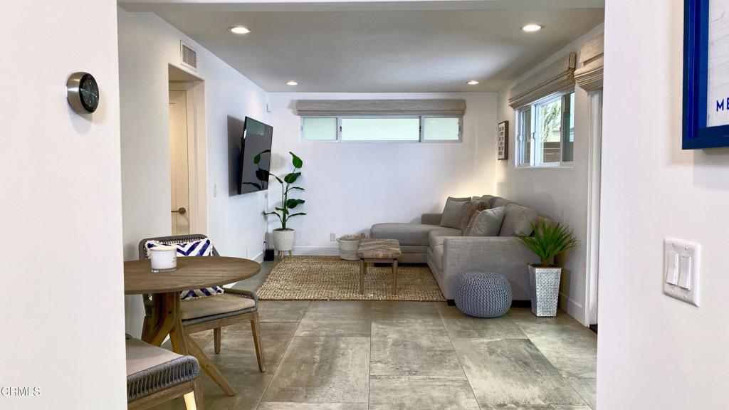 MLS #V1-33590 image #10