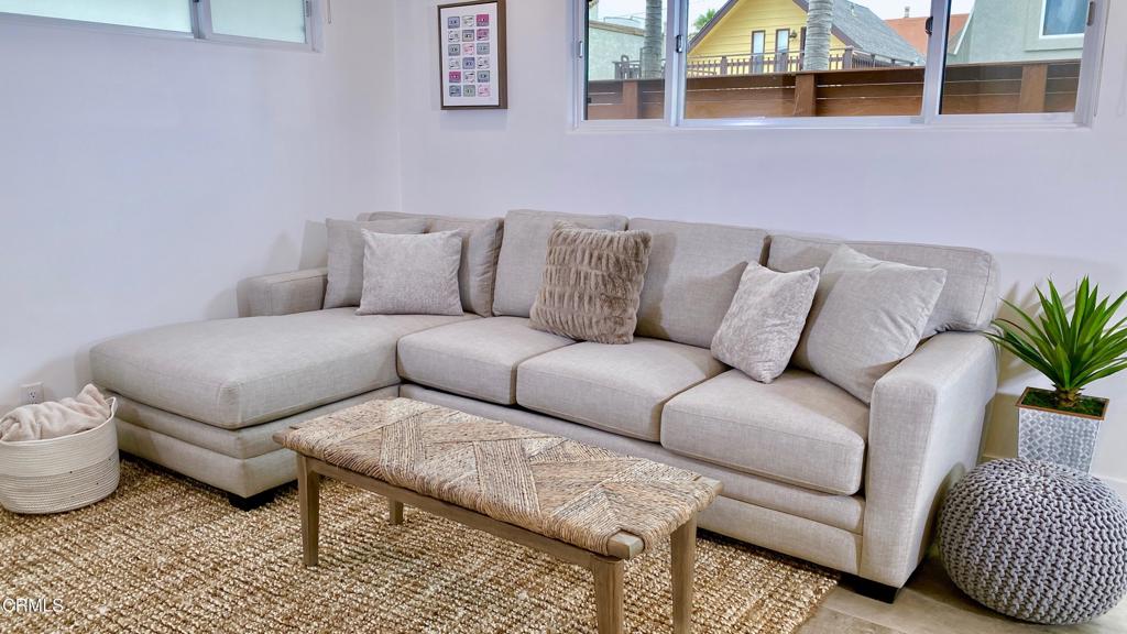 MLS #V1-33590 image #11