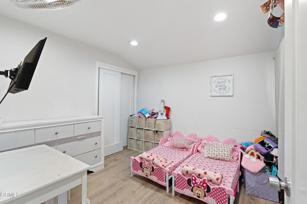 MLS #V1-33591 image #11