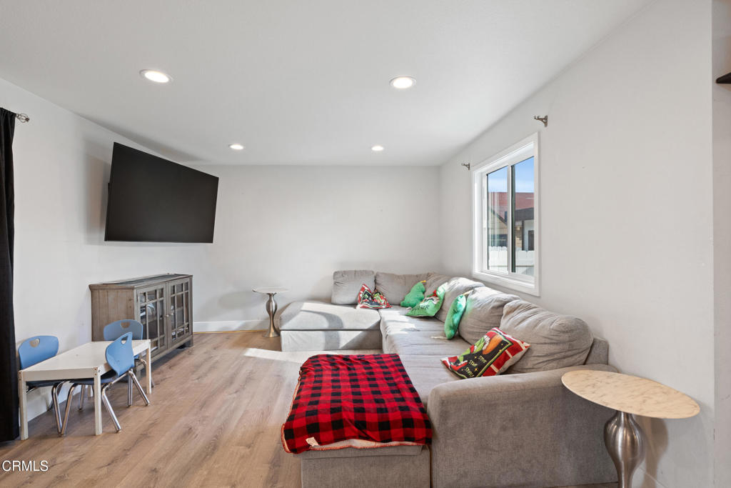 MLS #V1-33591 image #4