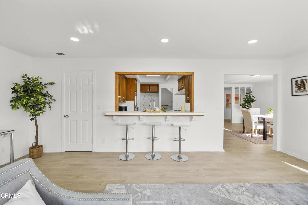 MLS #V1-33594 image #11