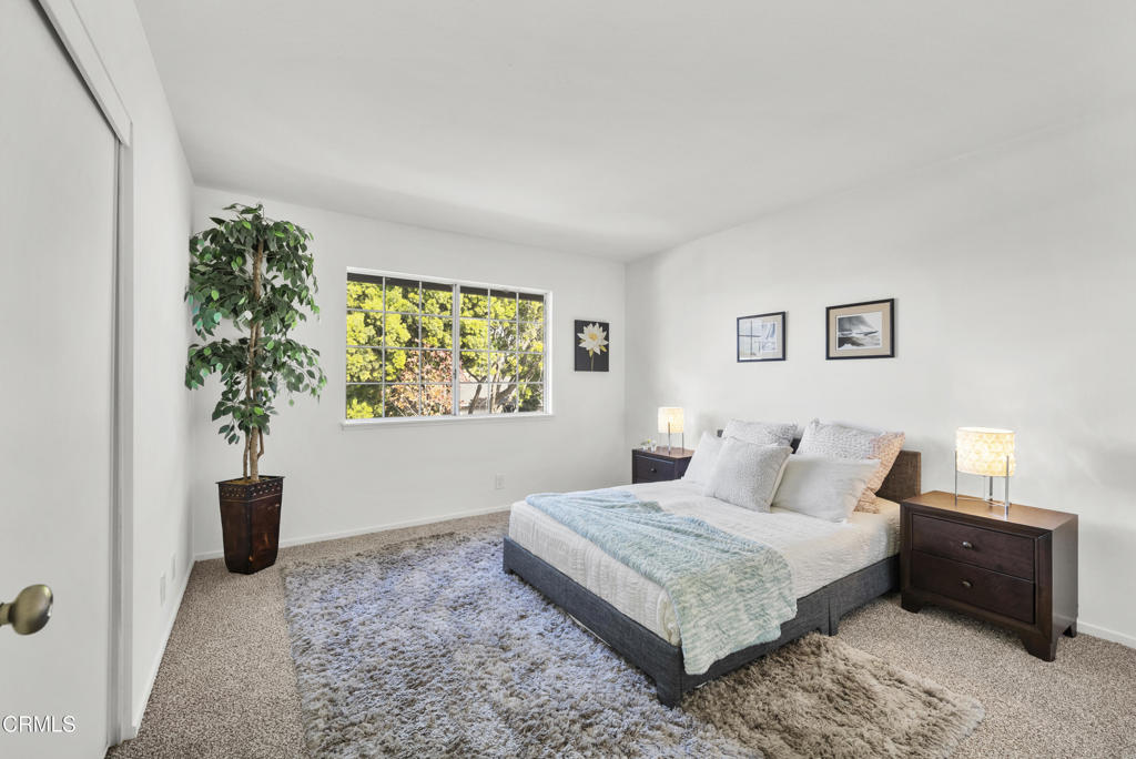 MLS #V1-33594 image #25