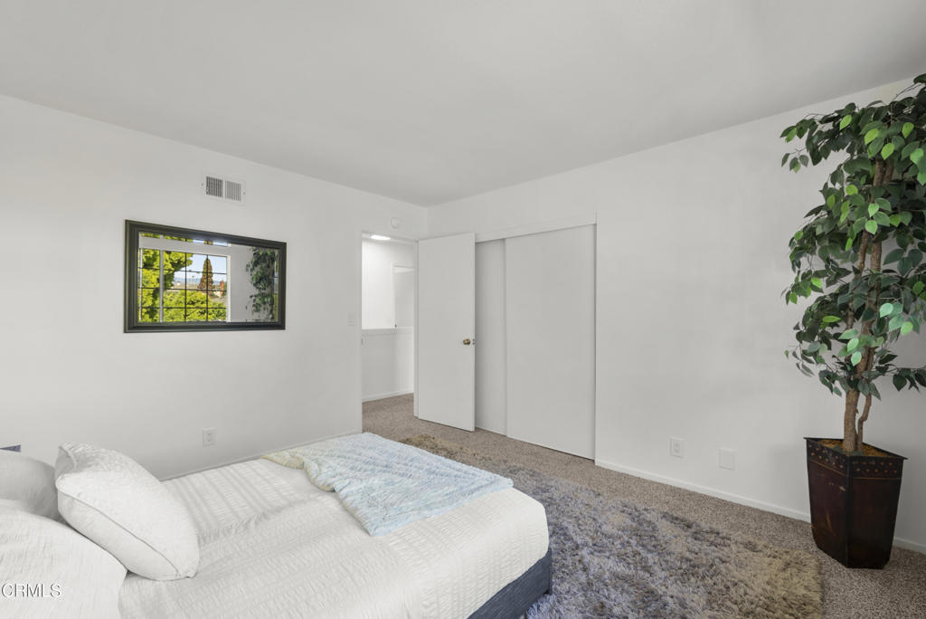 MLS #V1-33594 image #26