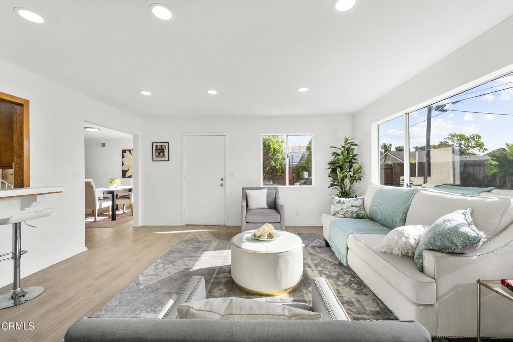 MLS #V1-33594 image #9