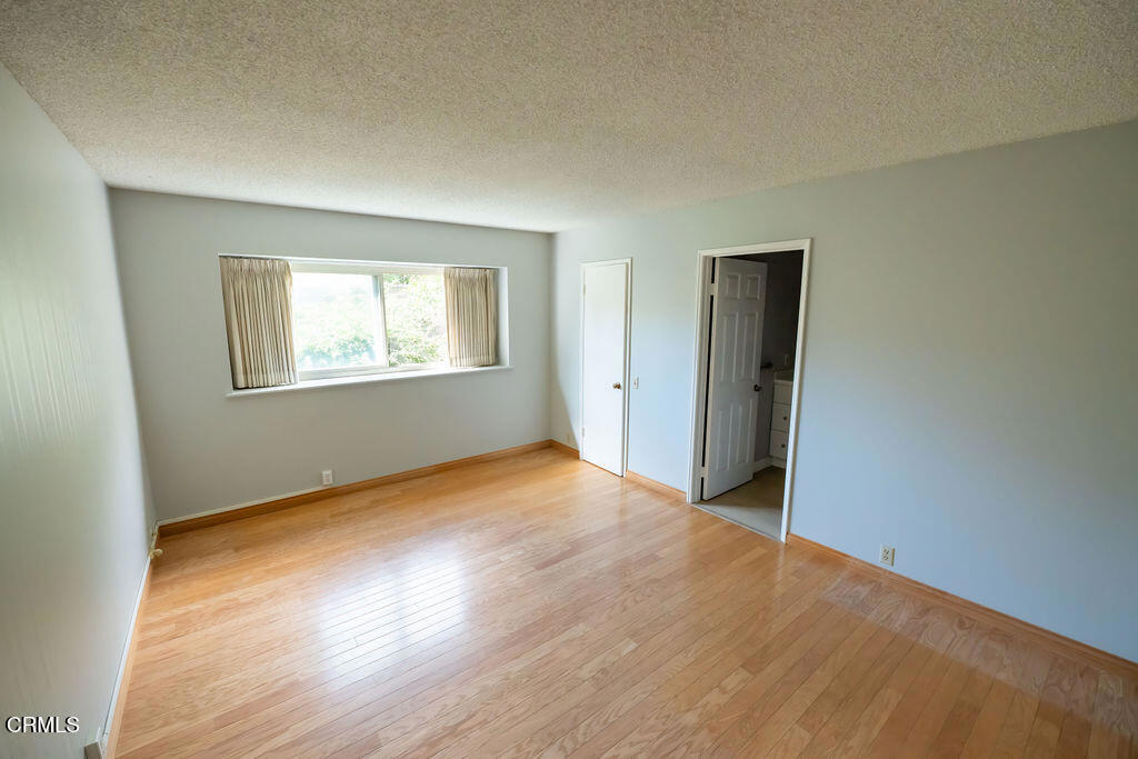 MLS #V1-33603 image #13