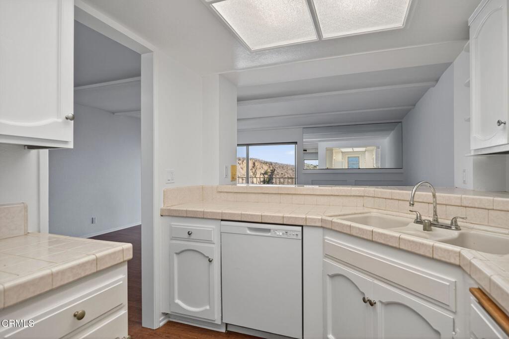 MLS #V1-33604 image #19