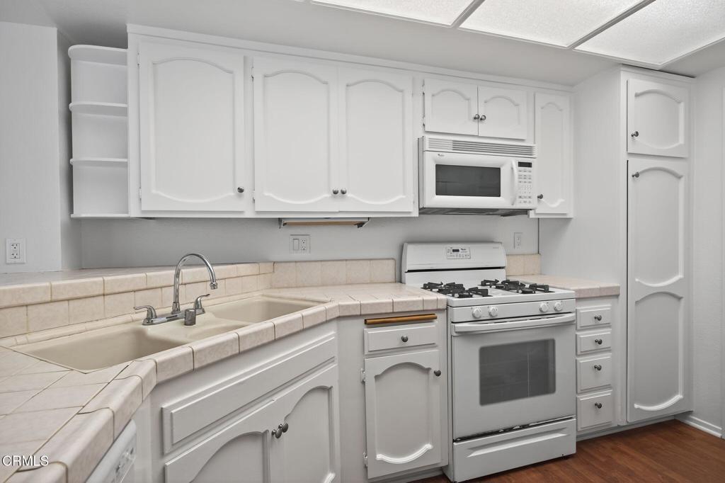 MLS #V1-33604 image #21