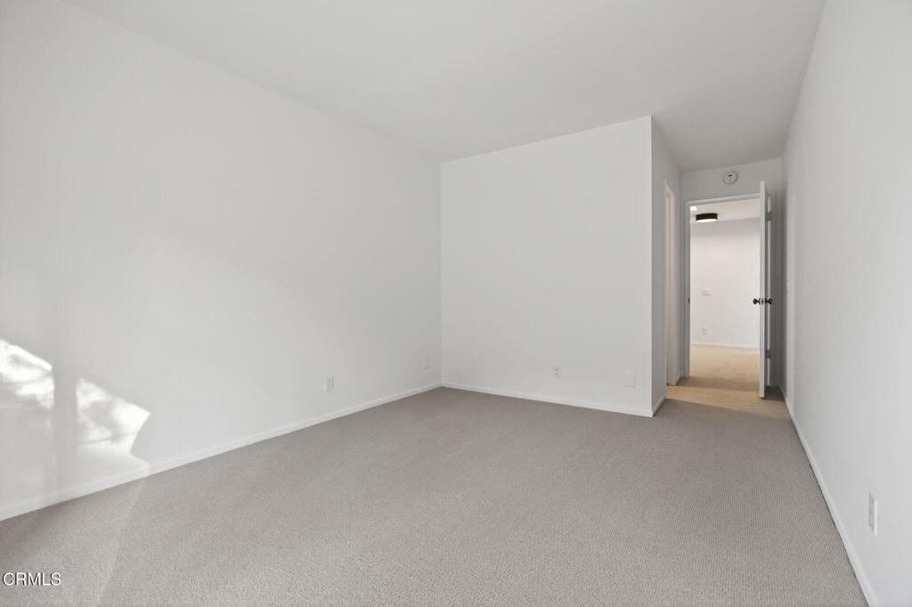 MLS #V1-33604 image #32