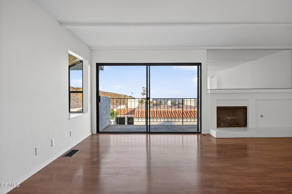 MLS #V1-33604 image #9