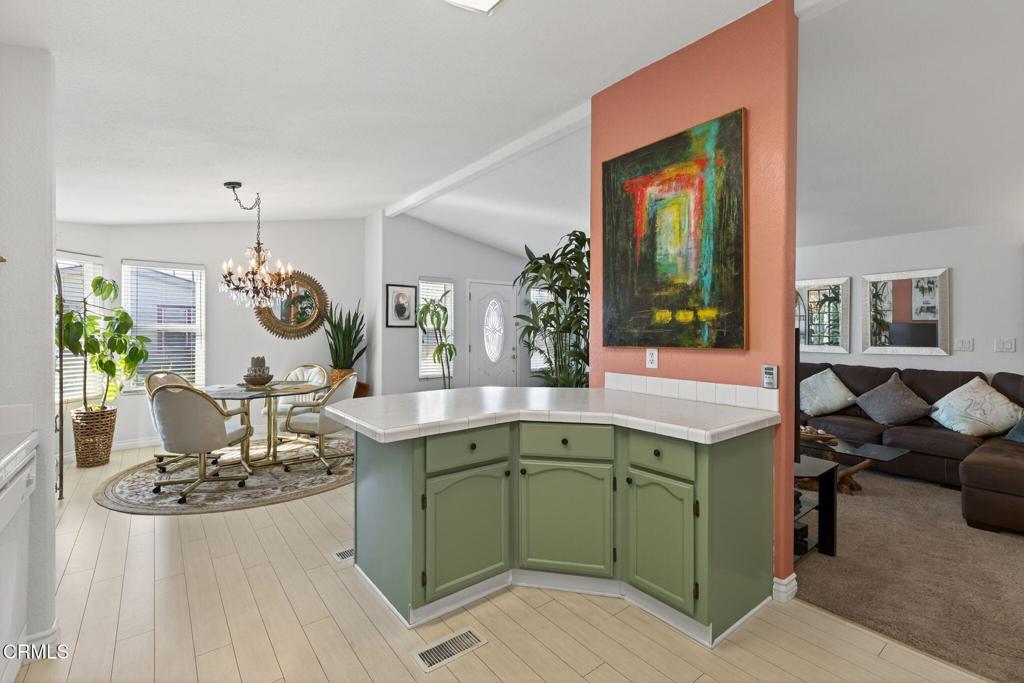 MLS #V1-33605 image #15