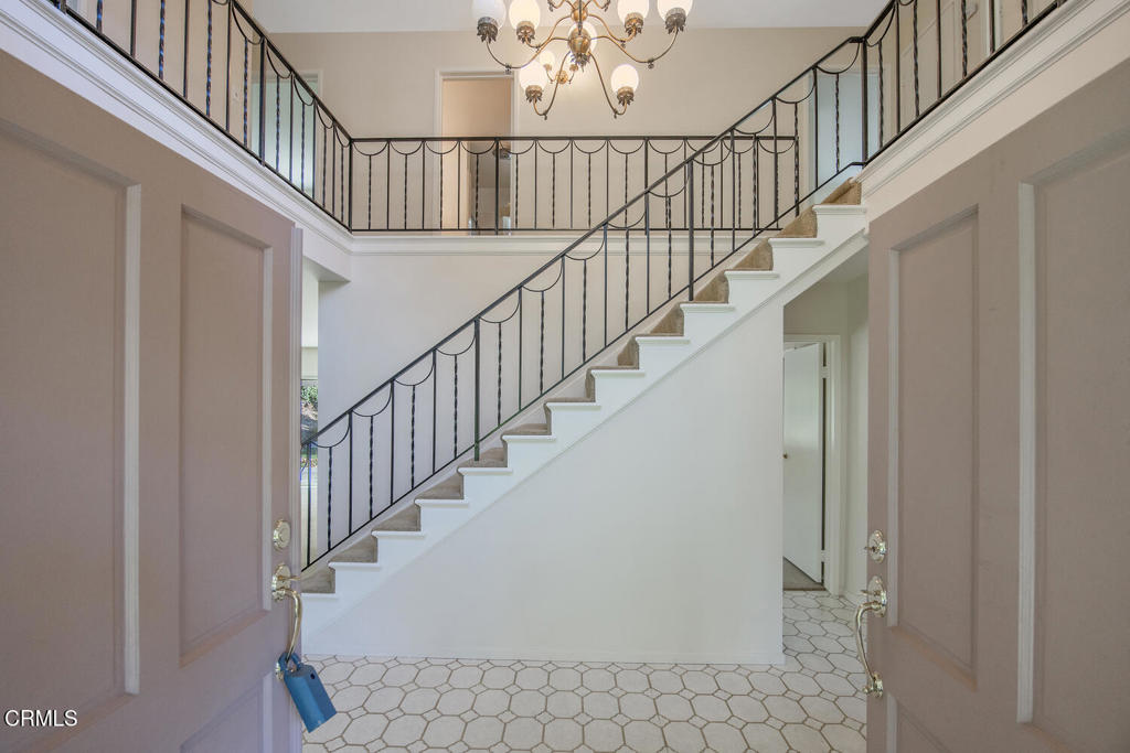 MLS #V1-33606 image #10