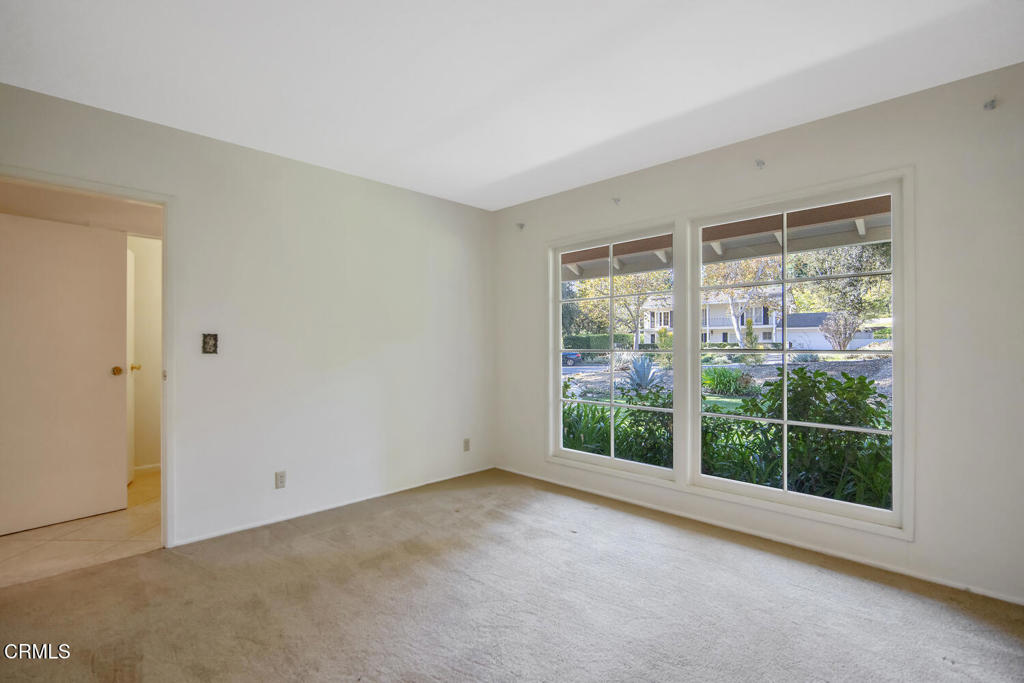 MLS #V1-33606 image #17