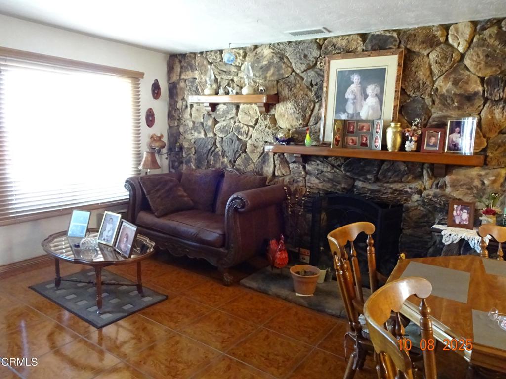 MLS #V1-33609 image #2