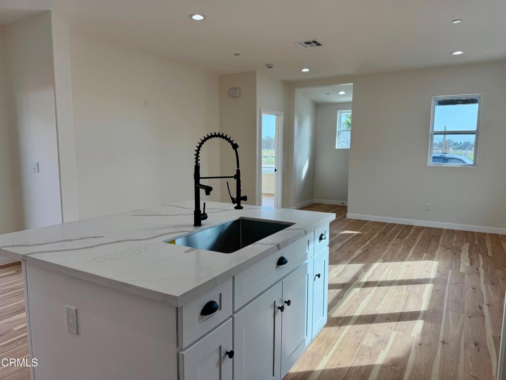 MLS #V1-33610 image #8