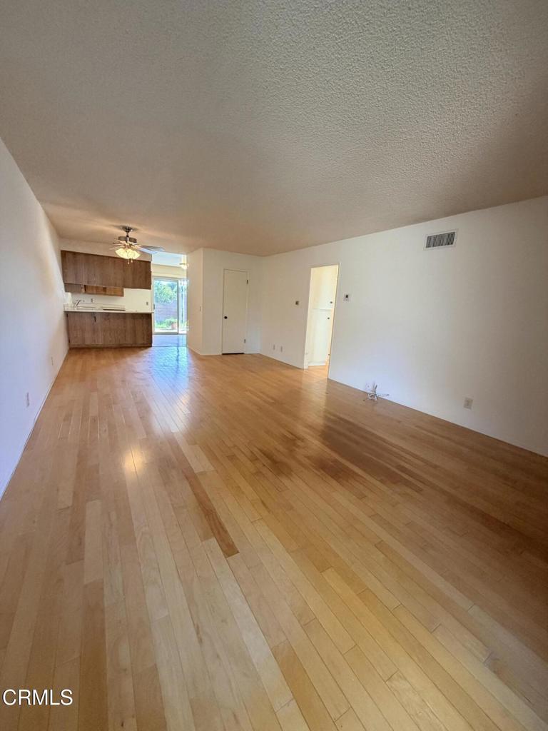 MLS #V1-33612 image #10