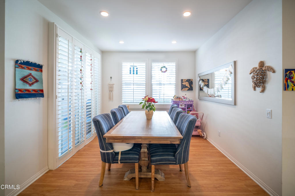 MLS #V1-33613 image #5