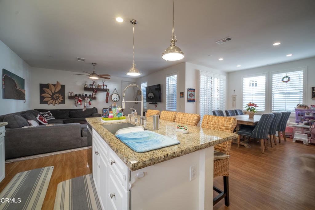 MLS #V1-33613 image #6