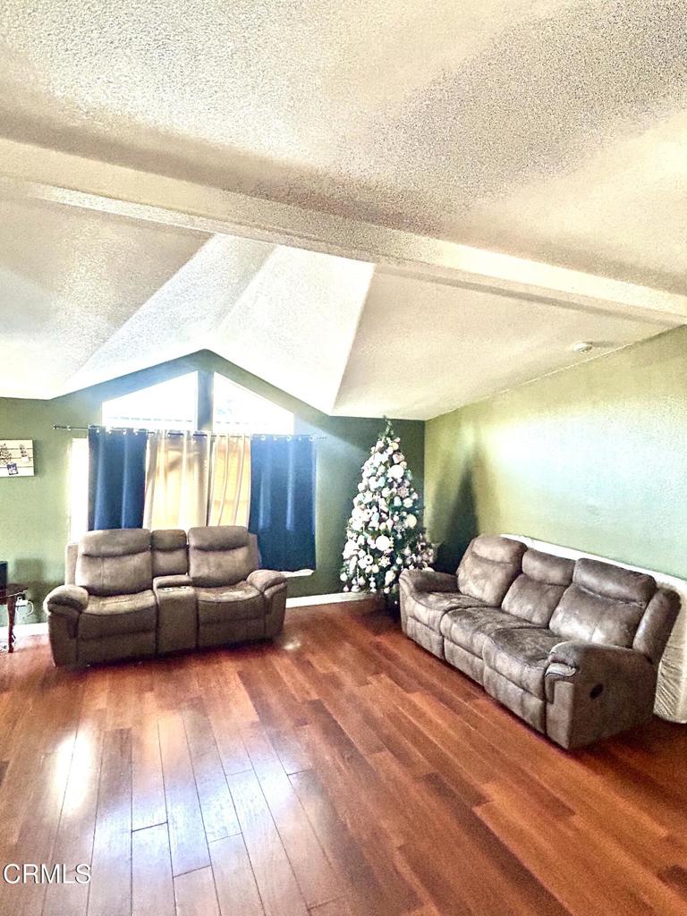 MLS #V1-33615 image #3