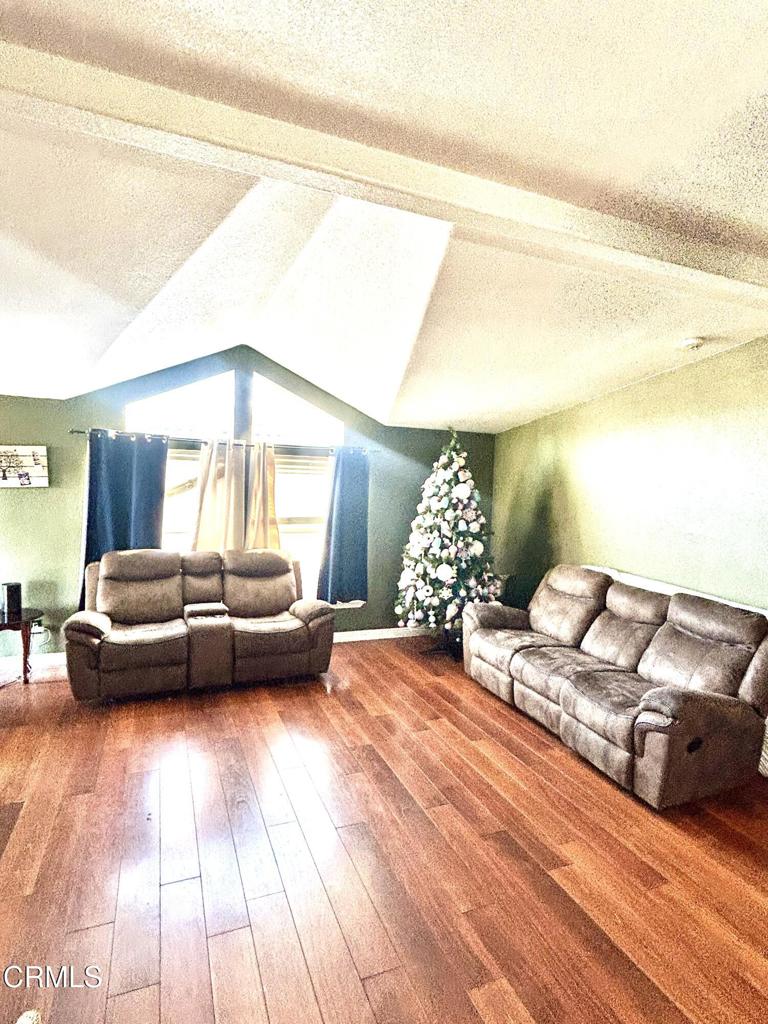 MLS #V1-33615 image #4