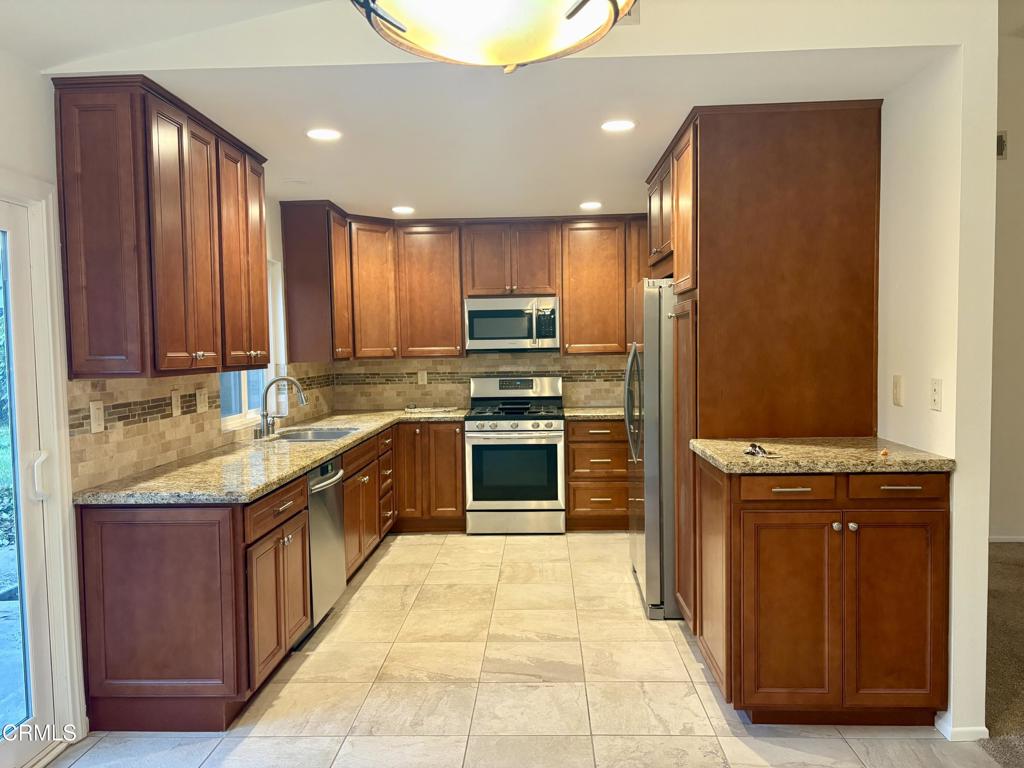 MLS #V1-33617 image #7