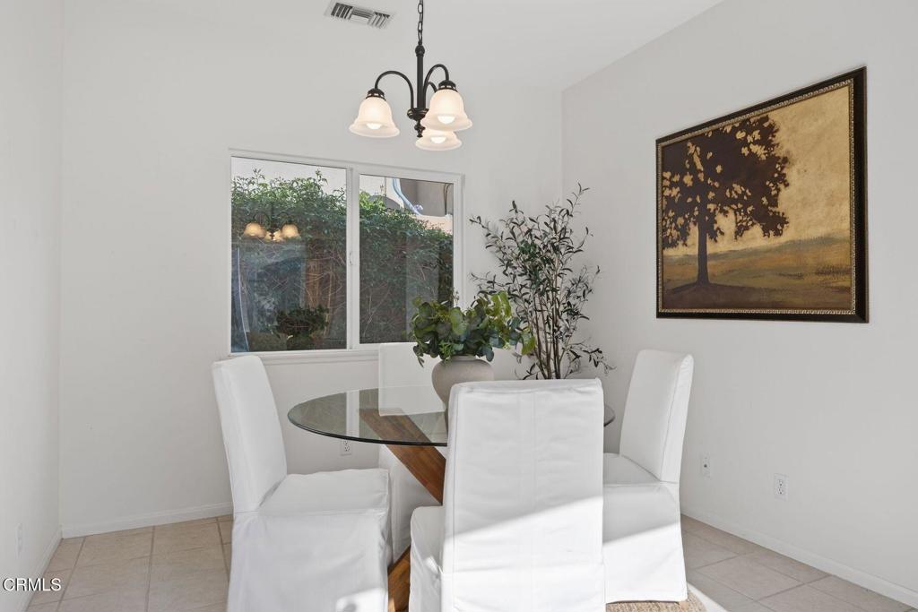 MLS #V1-33618 image #18