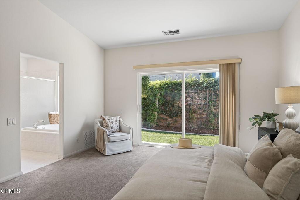 MLS #V1-33618 image #23