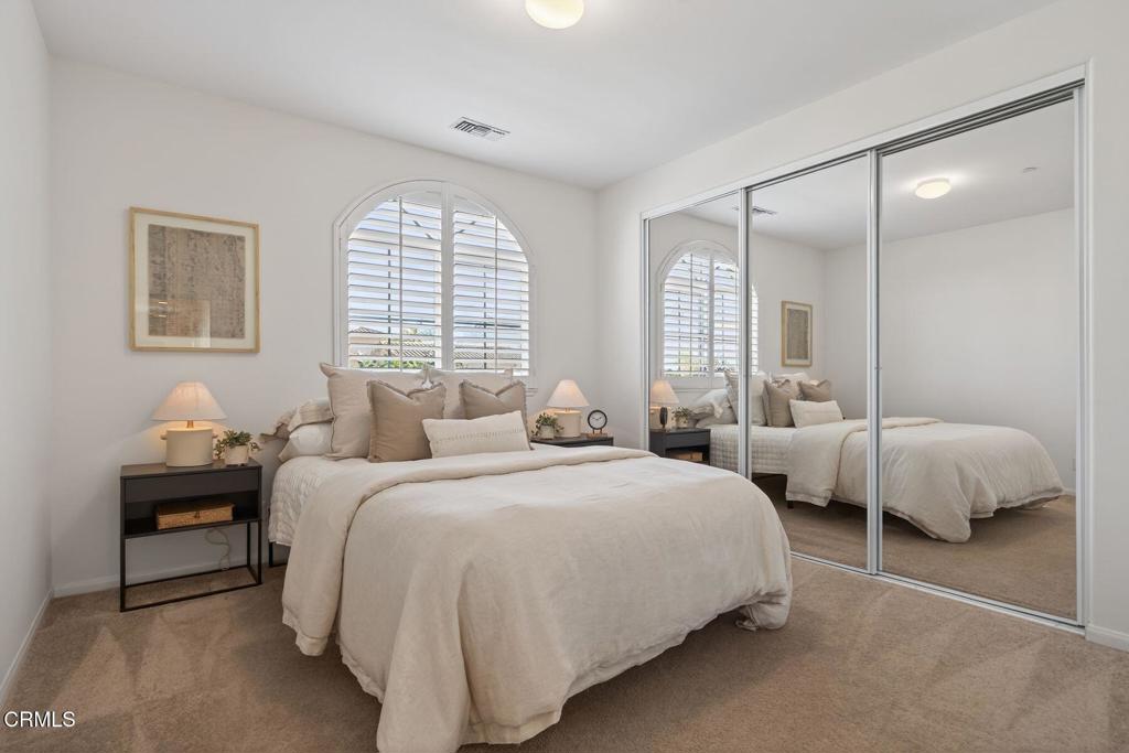 MLS #V1-33618 image #30